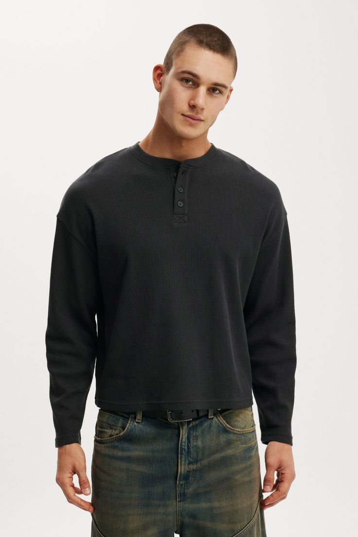 BLACK HENLEY WAFFLEKNIT